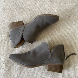 Reaction Kenneth Cole booties